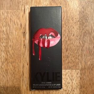 Kylie Cosmetics Velvet Liquid Lipstick & Lip Liner Lip Kit Jordy